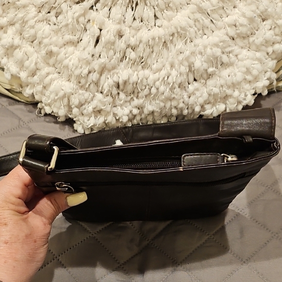 Radley London Dark Brown Crossbody Bag Sleek Leather Design - Picture 9 of 16